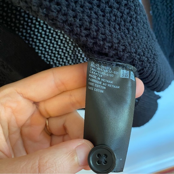 Uniqlo black cropped crochet cardigan - Picture 3 of 5